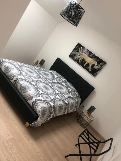 Une Maison Agreable Pour Se Detendre Saint-Quentin  Extérieur photo
