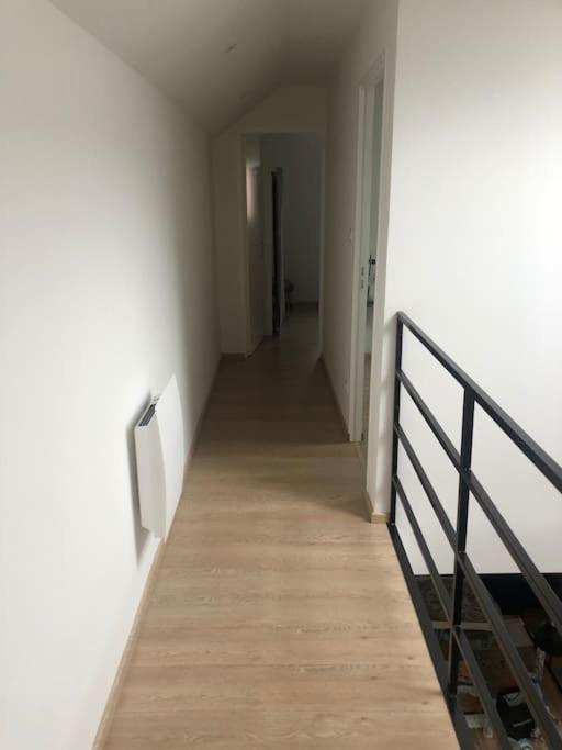 Une Maison Agreable Pour Se Detendre Saint-Quentin  Extérieur photo