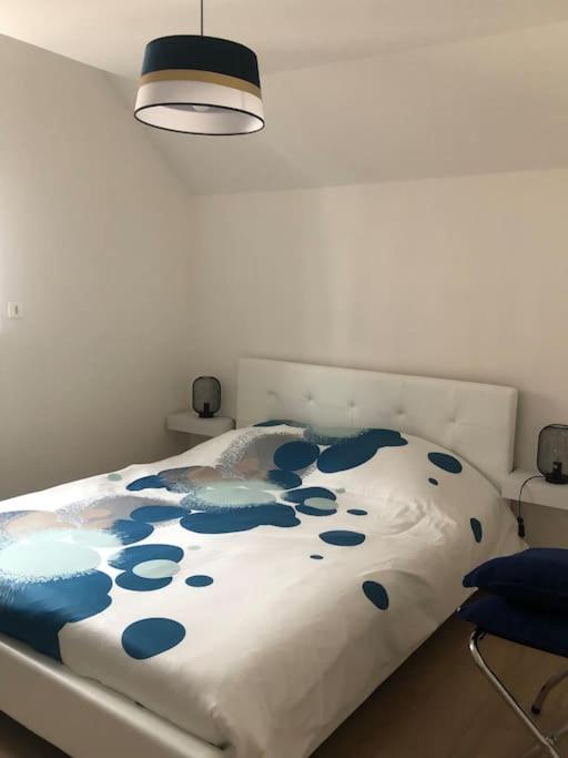 Une Maison Agreable Pour Se Detendre Saint-Quentin  Extérieur photo